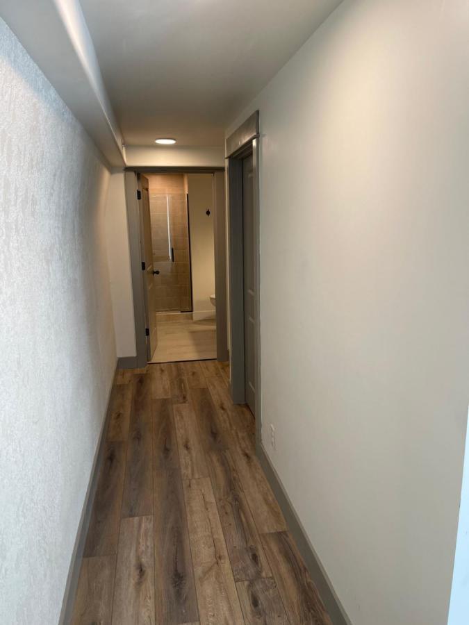 Apartment Main Street Retreat By Hollyhock